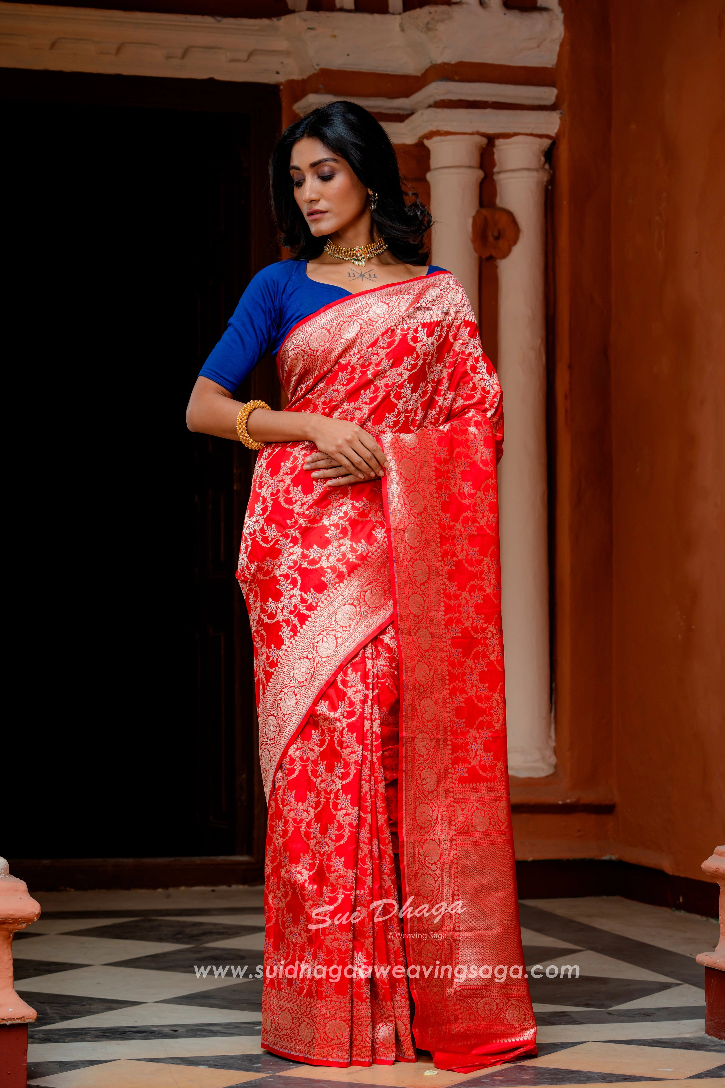 Red jaal work Handwoven cutwork Banarasi